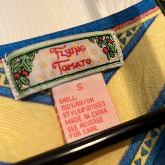 Geometric Patterned Tunic - Picture 4 of 7